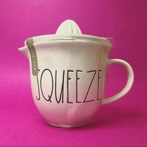 Rae Dunn SQUEEZE juicer